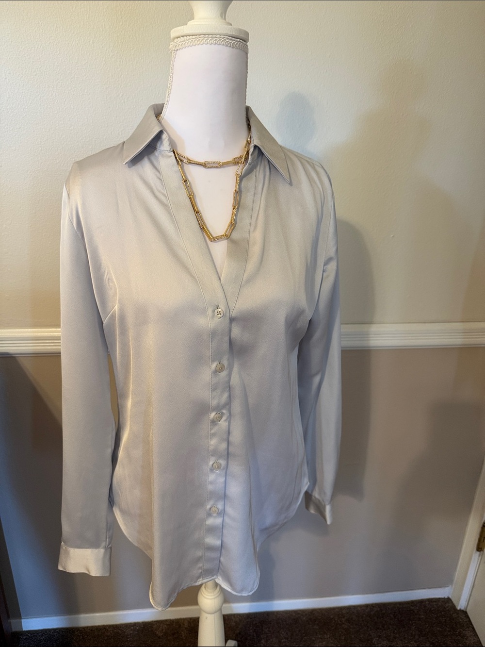 Ann Taylor essential Button-Down Blouse - Light Gray